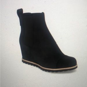 UGG Black Pax Waterproof Wedge Boot
